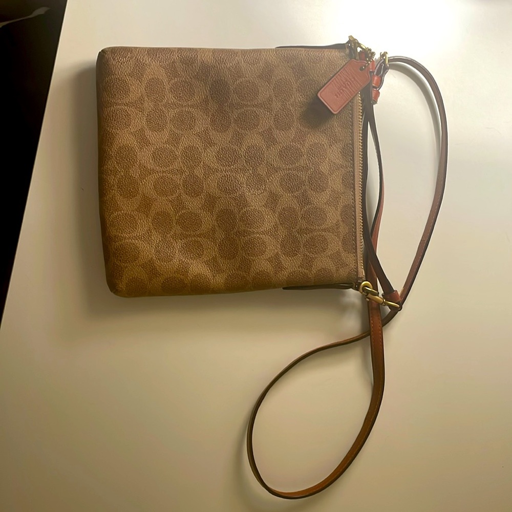 Coach Cross Body Bag - Picture 2 of 5